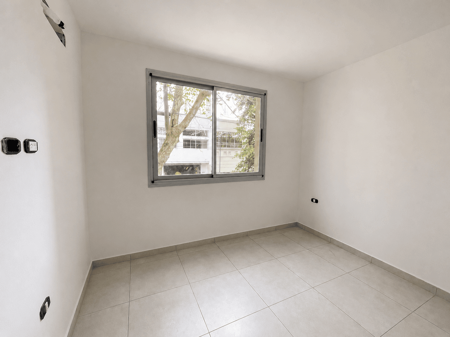 43 E/ 11 Y 12 — galería