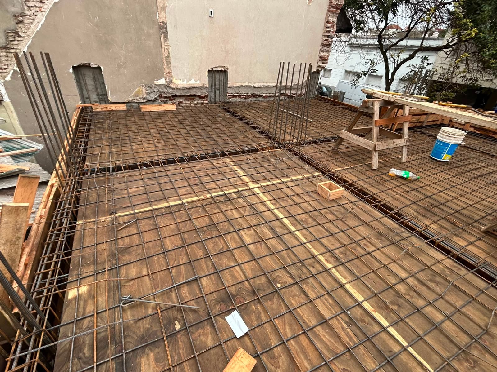 2 e/ 45 y 46 — avance de obra, etapa 1